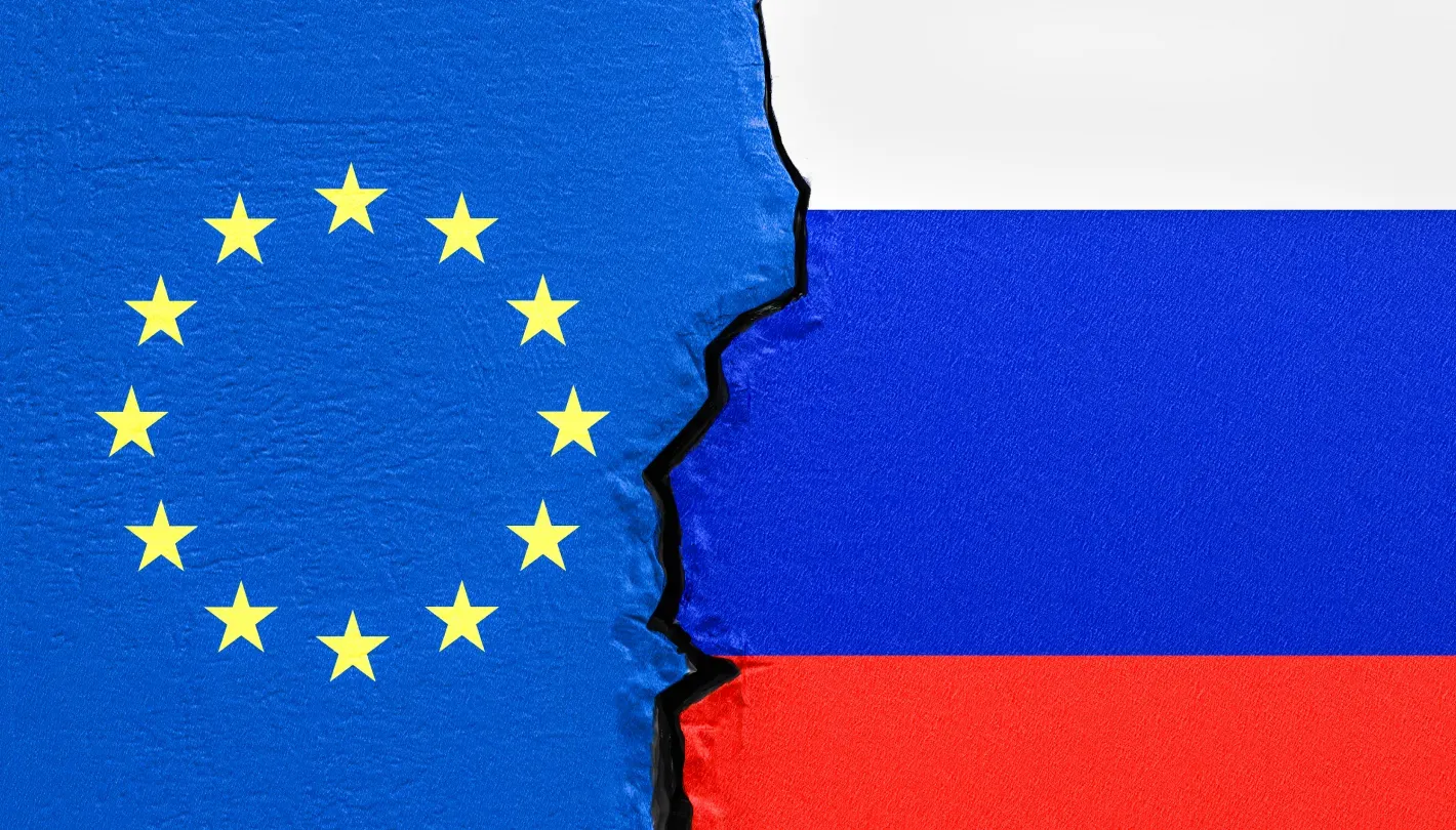 Флаги ЕС и России