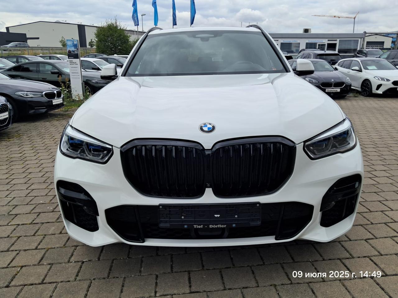 BMW X5 xDrive40d белый — фото 1