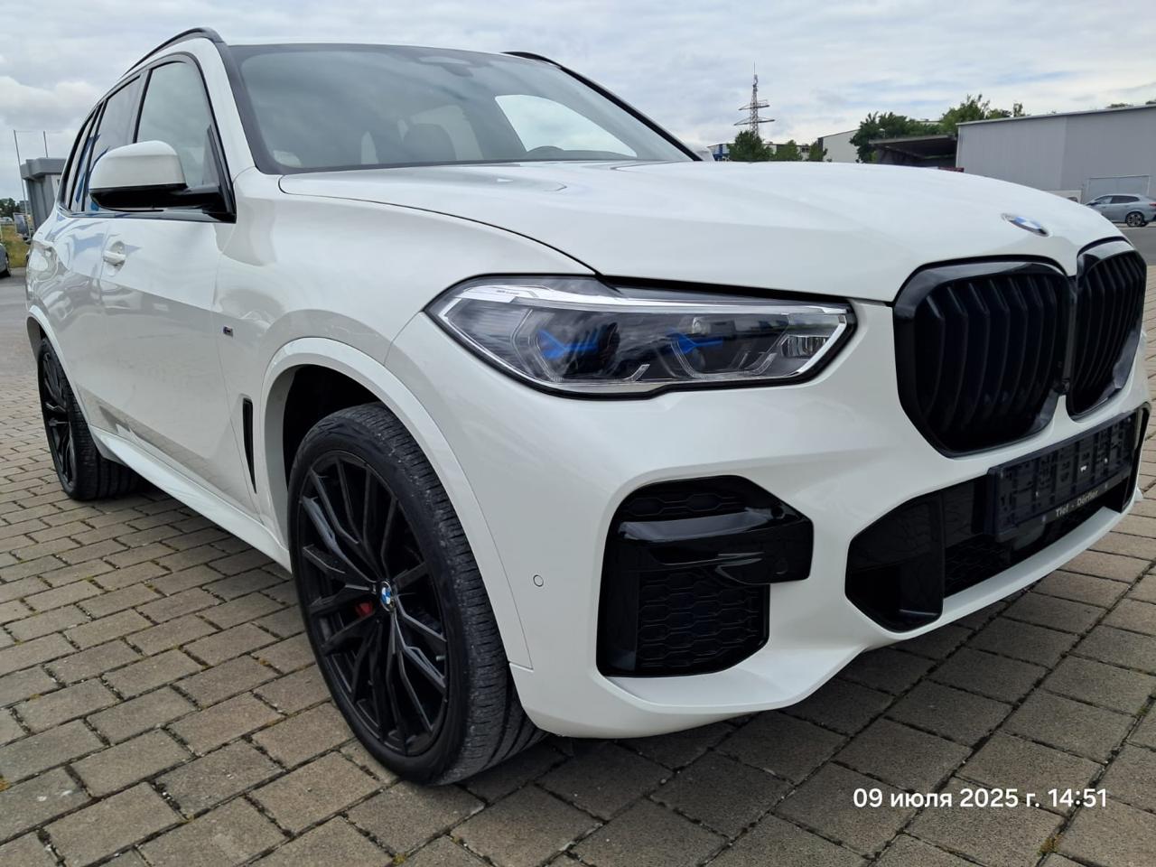 BMW X5 xDrive40d белый — фото 3